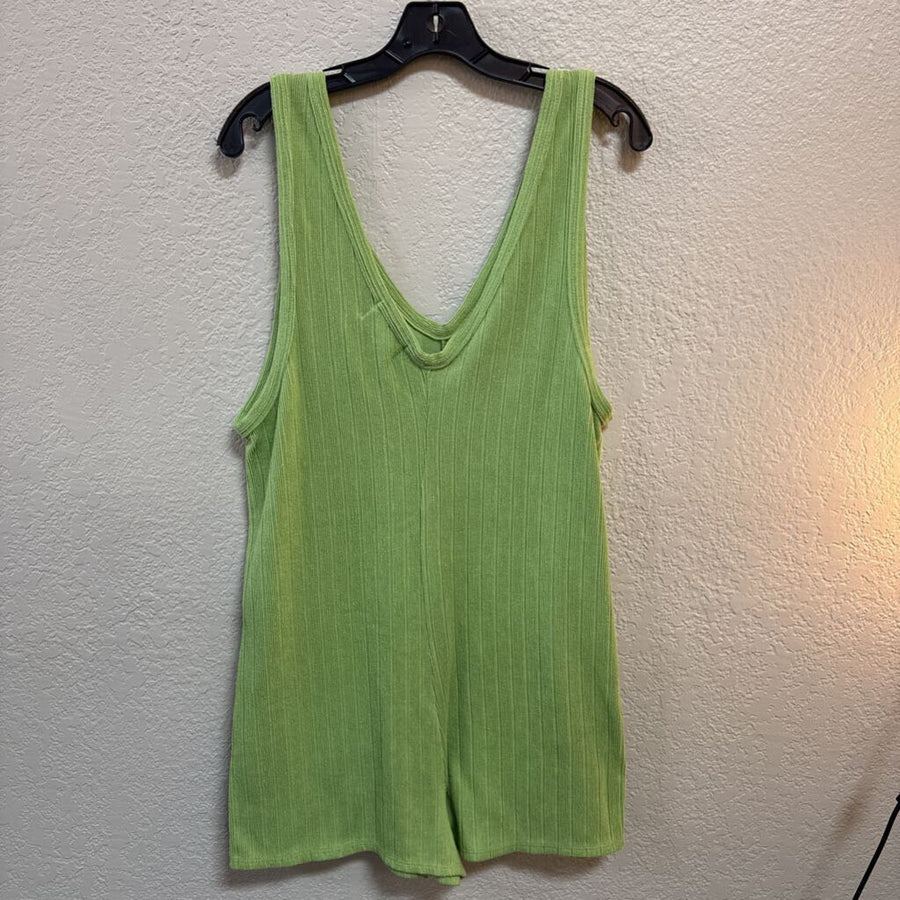BUCKET LIST WOMEN'S TOPS L