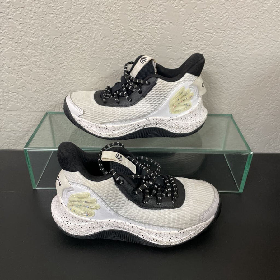 UNDER ARMOUR BOY'S FOOTWEAR 3.5