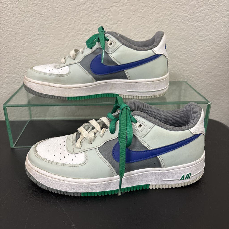 NIKE BOY'S FOOTWEAR 6Y