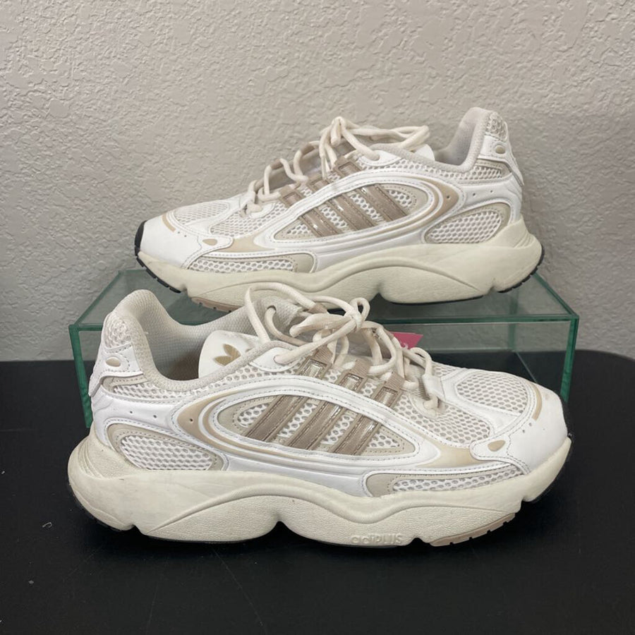 Adidas WOMEN'S FOOTWEAR 10