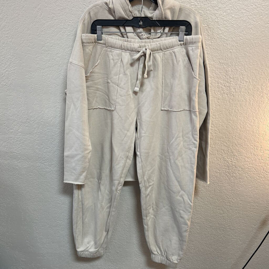 WOMEN'S PANTS M