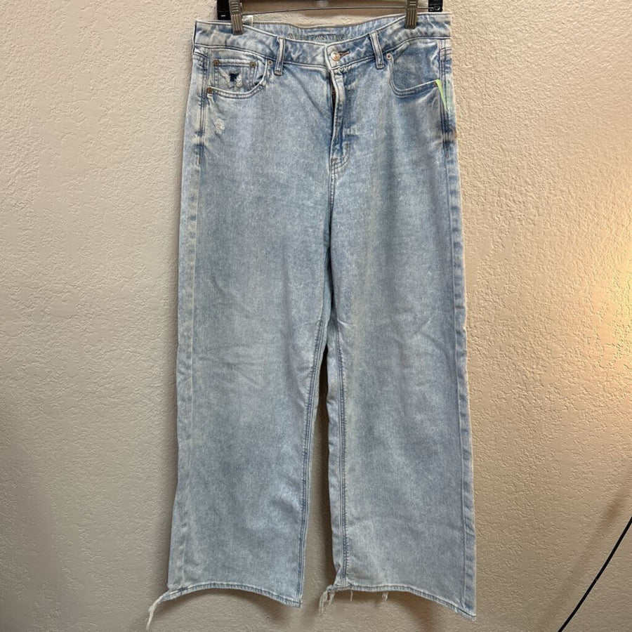 AMERICAN EAGLE WOMEN'S JEANS 10
