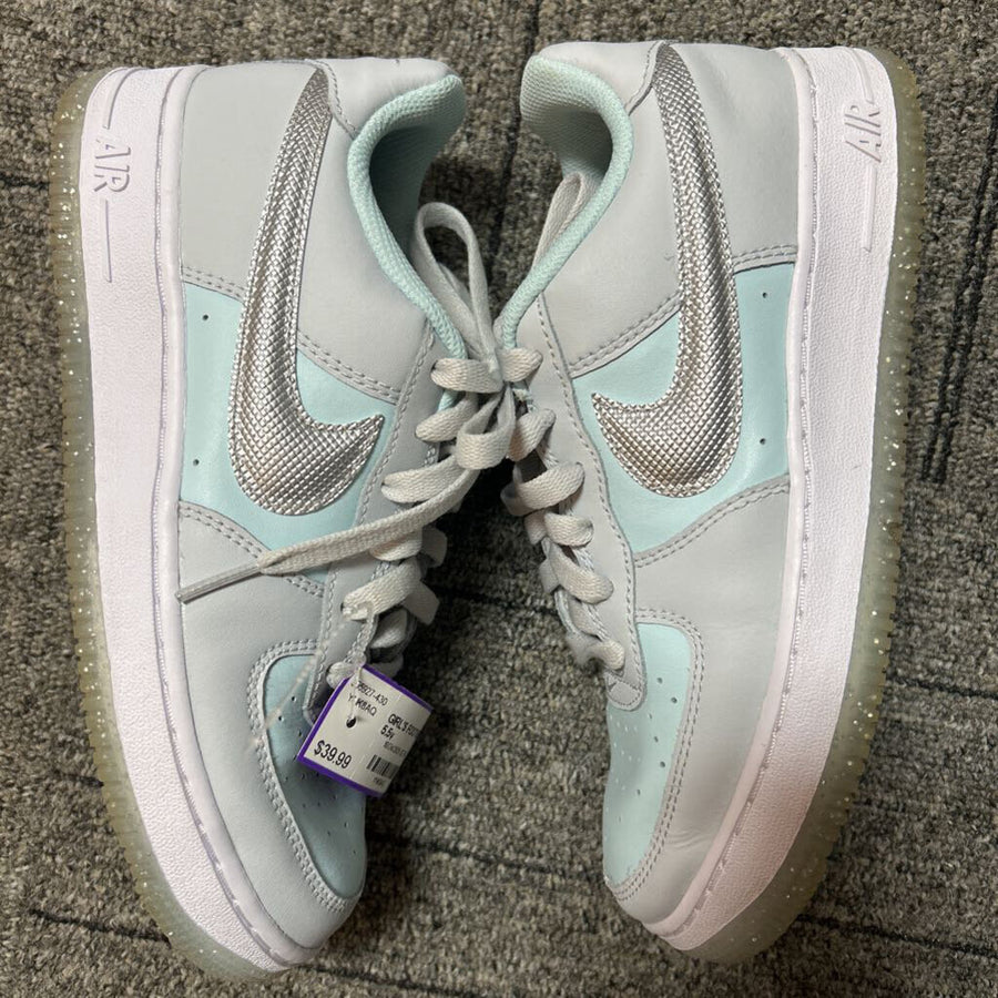 NIKE GIRL'S FOOTWEAR 5.5y