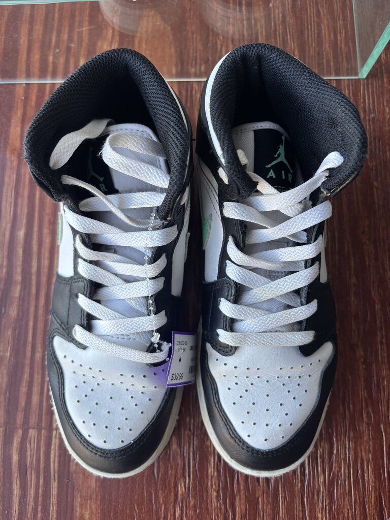 NIKE GIRL'S FOOTWEAR 4y