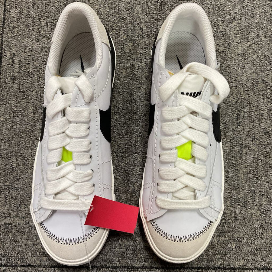 NIKE WOMEN'S FOOTWEAR 10