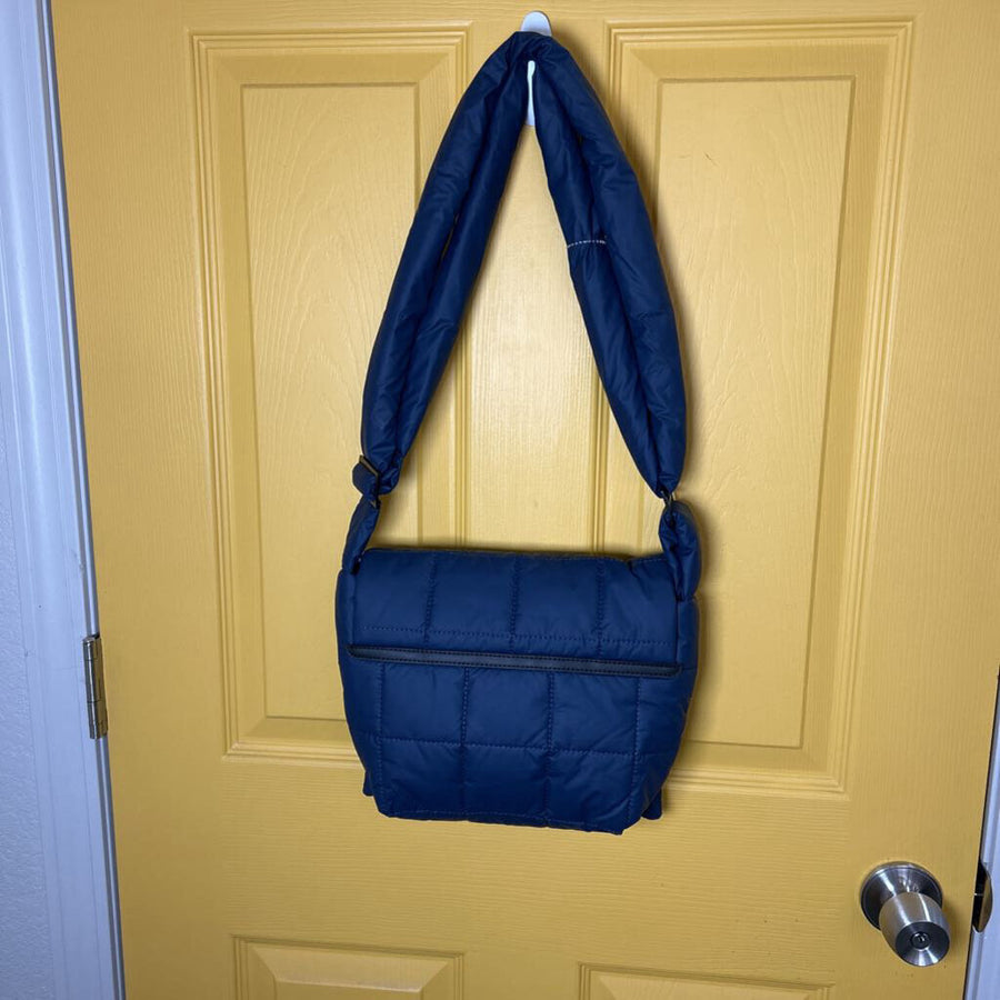 VEE HANDBAGS