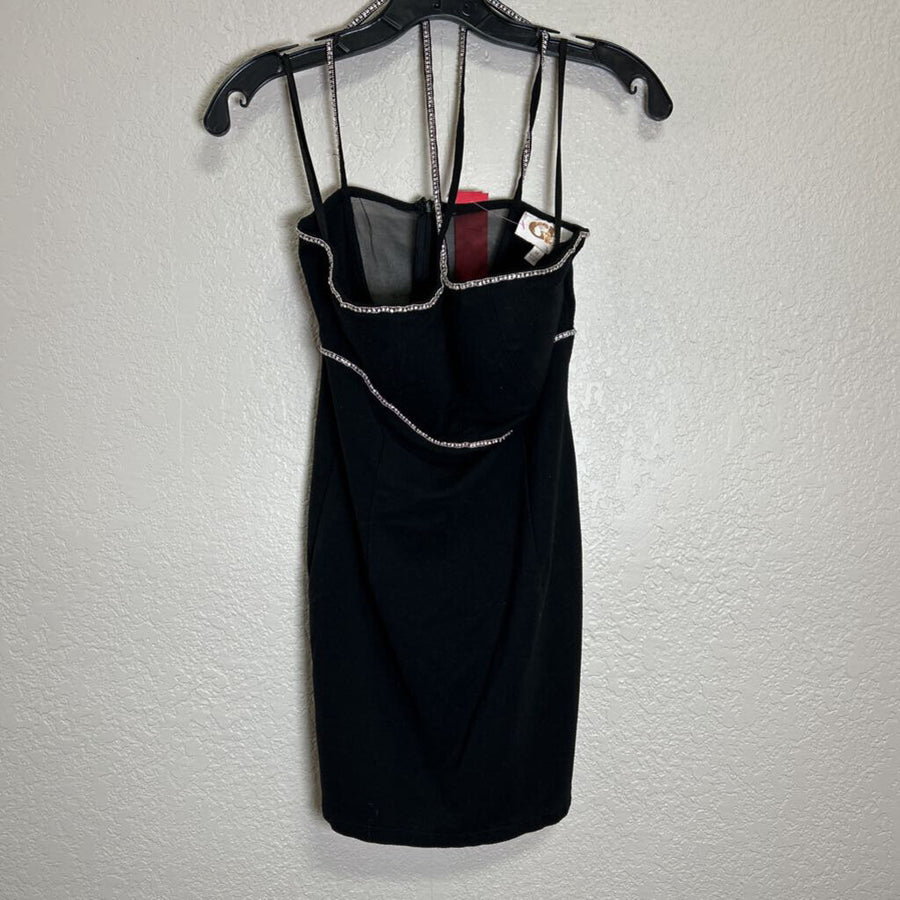 GB WOMEN'S DRESSES M