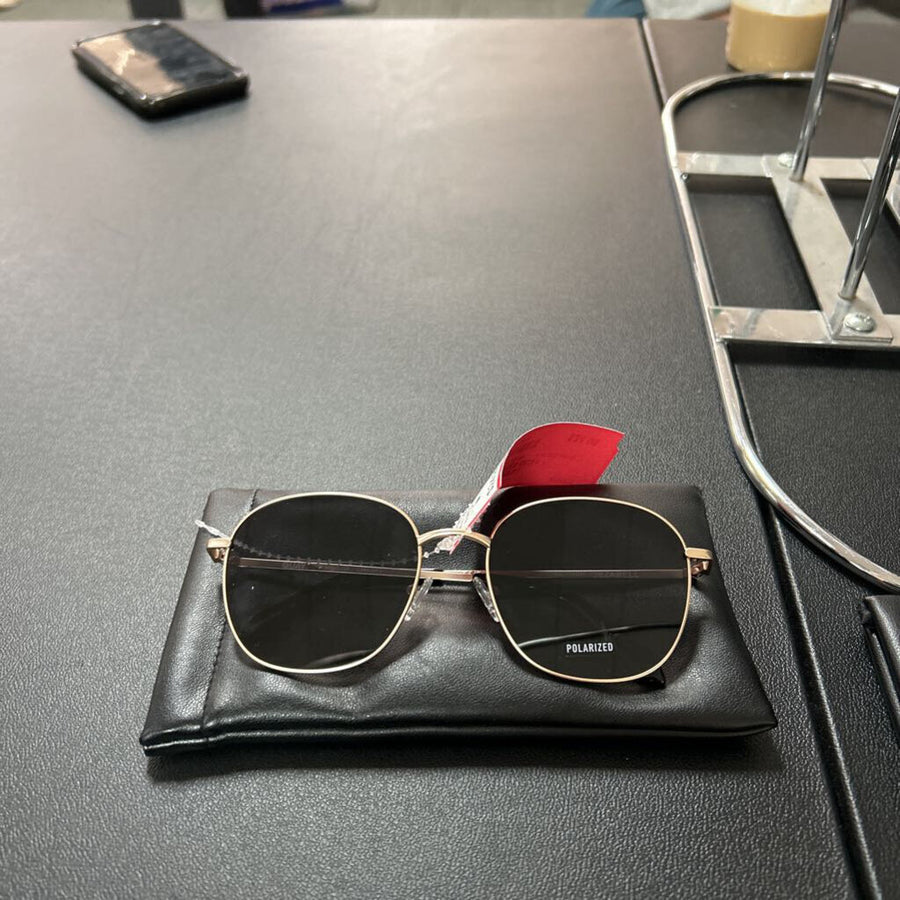 QUAY ACCESSORIES / SUNGLASSES