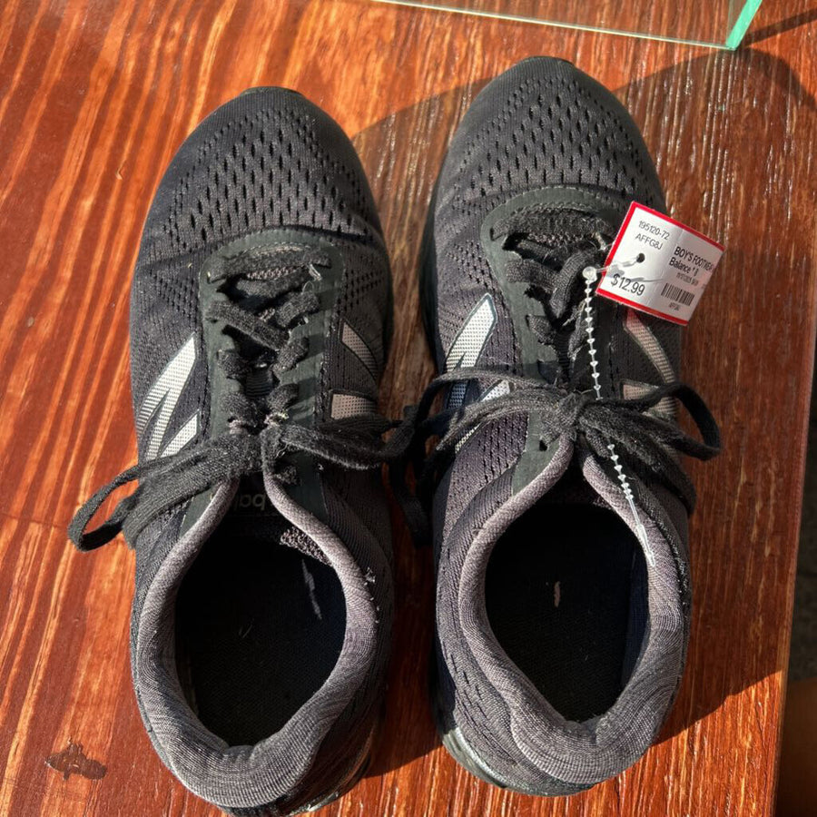 New Balance BOY'S FOOTWEAR 8