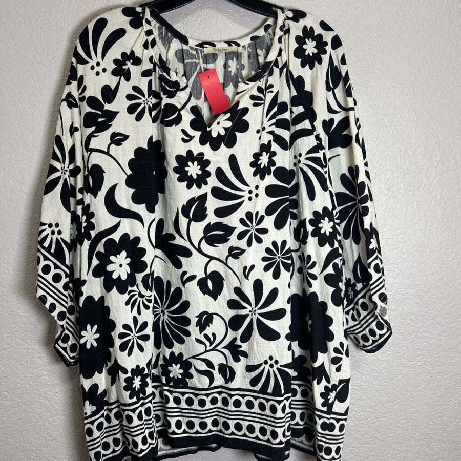 WOMEN'S TOPS