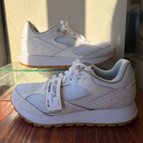 UNDER ARMOUR WOMEN'S FOOTWEAR 8.5