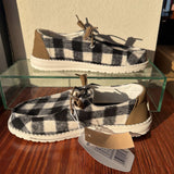 HEY DUDE WOMEN'S FOOTWEAR 8