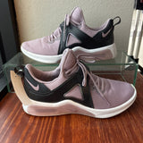 NIKE WOMEN'S FOOTWEAR 8