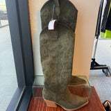 WOMEN'S FOOTWEAR 7.5
