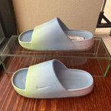 NIKE WOMEN'S FOOTWEAR 6