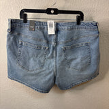 TORRID WOMEN'S SHORTS 18