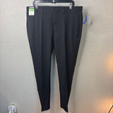 HAGGAR MEN'S JEANS / PANTS 38X32