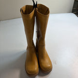 WOMEN'S FOOTWEAR 9