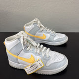 NIKE WOMEN'S FOOTWEAR 7.5