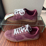 WOMEN'S FOOTWEAR 8.5