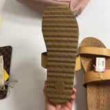 WOMEN'S FOOTWEAR 10