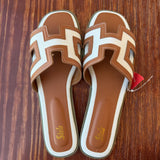 WOMEN'S FOOTWEAR 9