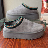 WOMEN'S FOOTWEAR 7.5