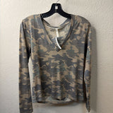 TRESICS WOMEN'S TOPS L