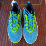 Under Armour BOY'S FOOTWEAR 5Y