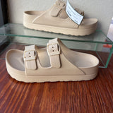WOMEN'S FOOTWEAR 7